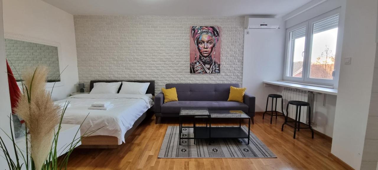 Grove II Apartment = Strict City Centre Novi Sad Luaran gambar